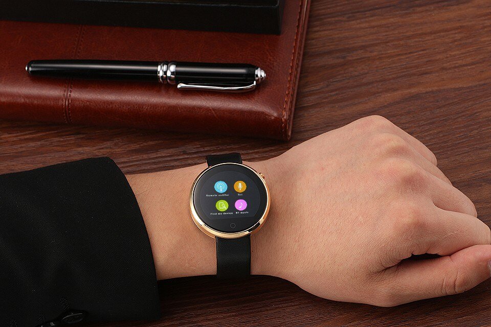 Round Bluetooth Smart Watch with Heart Rate Monitor