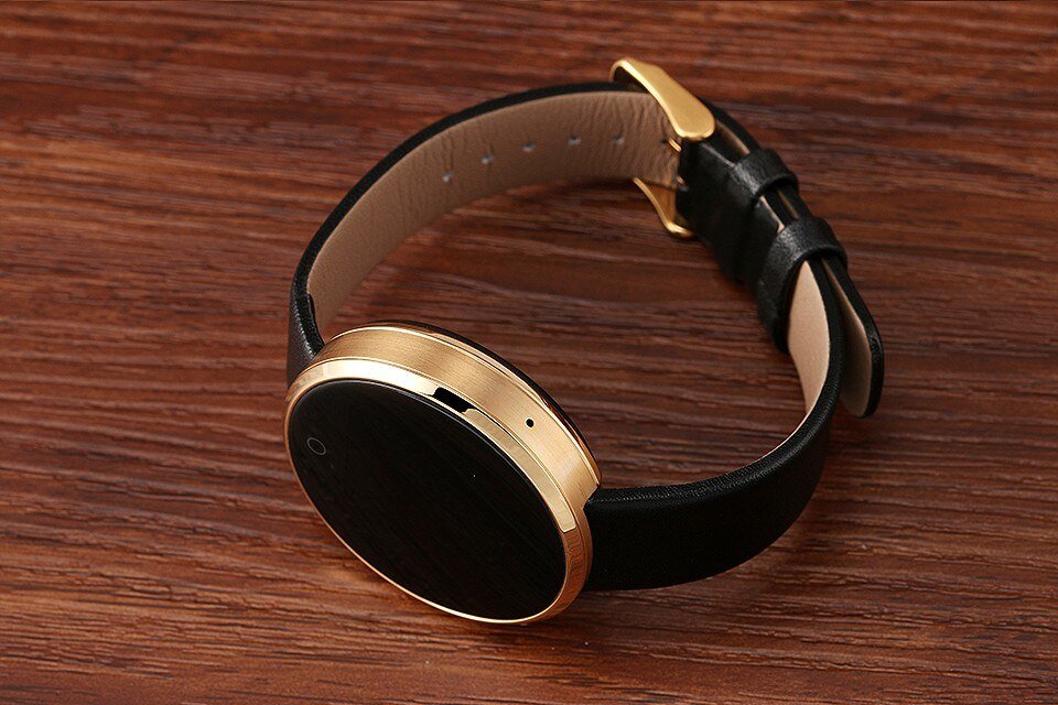 Round Bluetooth Smart Watch with Heart Rate Monitor