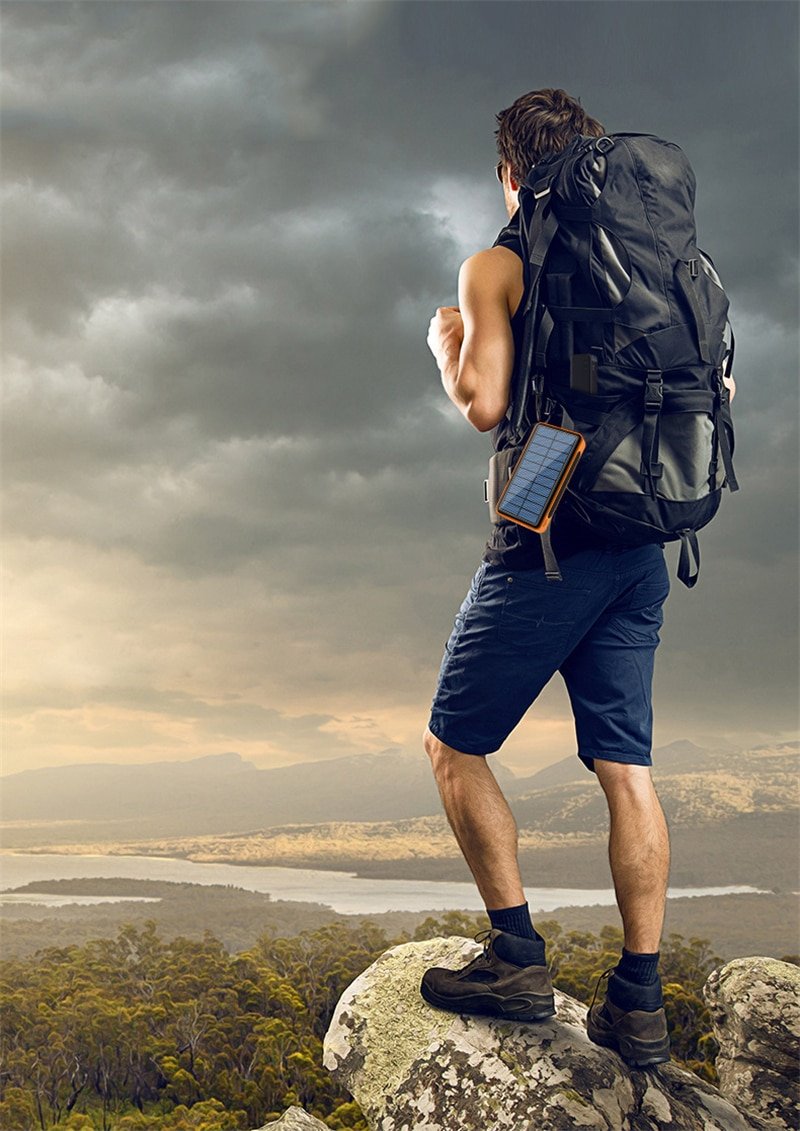 Solar Powerbank with LED Flashlight